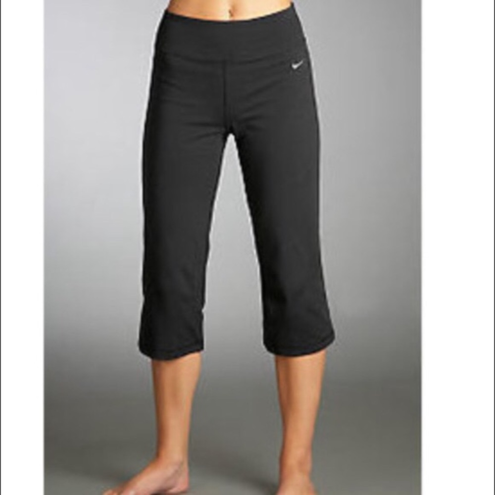 🌺Nike Dry Fit Capris